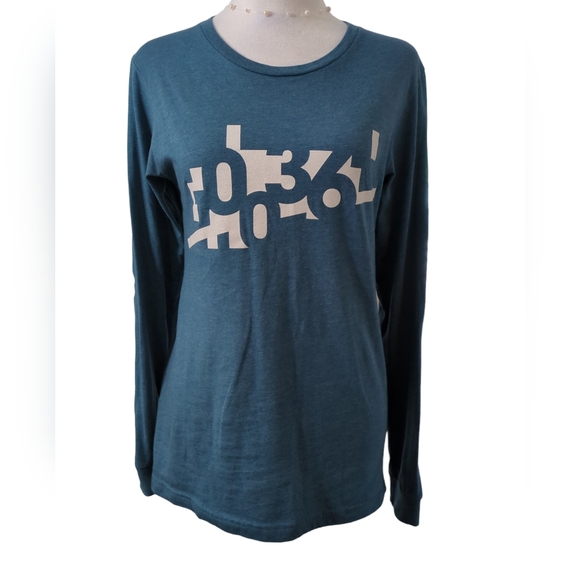 Bella Canvas Tops - Bella+canvas long sleeve size S/P color Blue